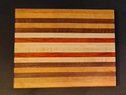 Edge-Grain Grain Cutting Board: Cherry/Walnut/Maple/Padauk