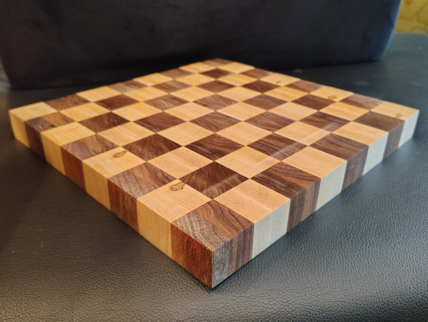 End-Grain Cutting Board: Walnut/Maple